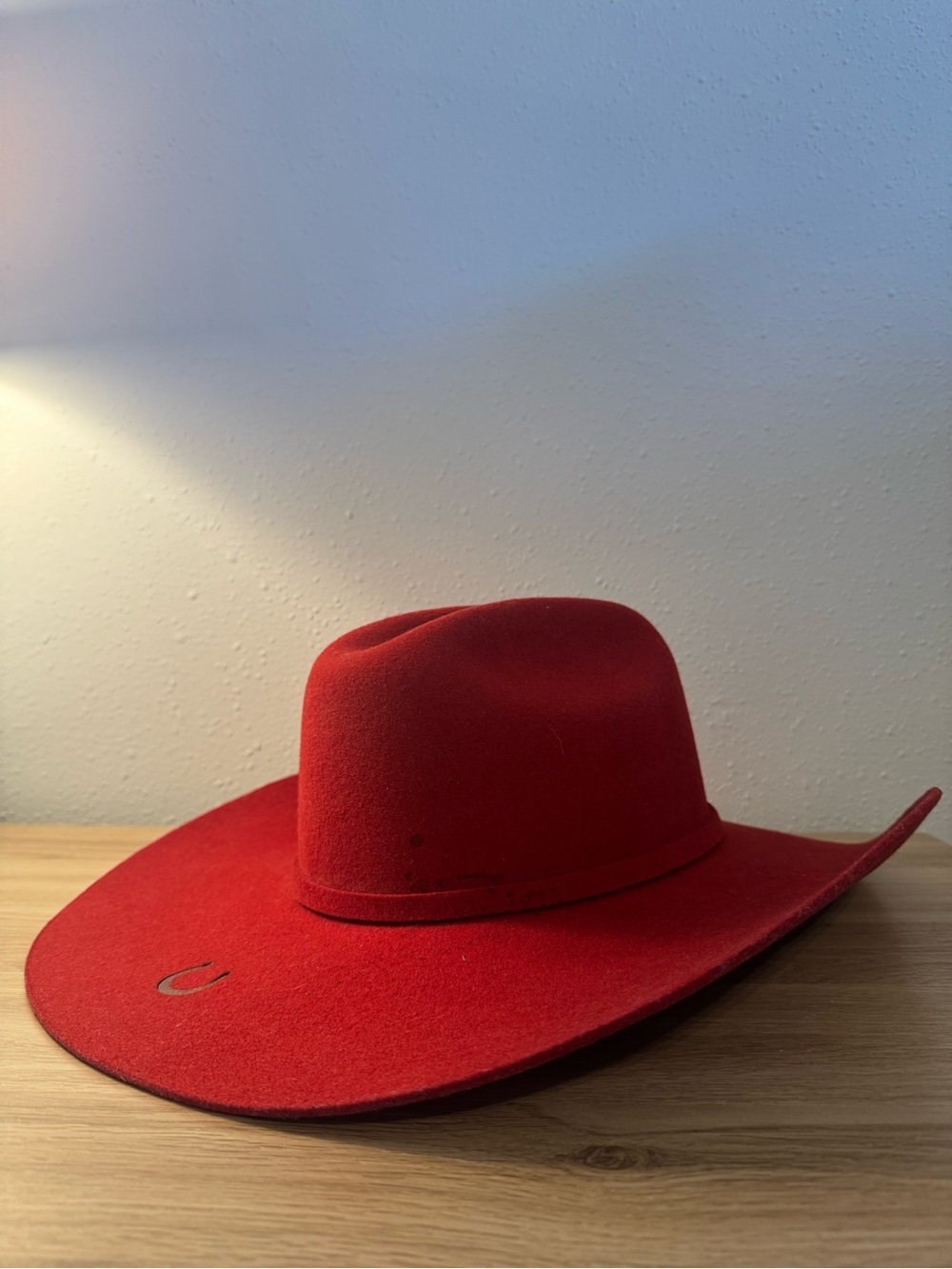 Serratelli Hat Co Red Felt Cowboy Hat - Picture 5 of 9